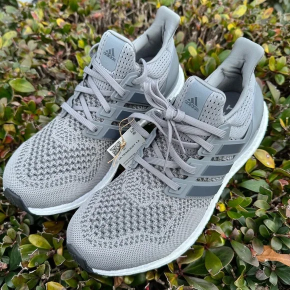 Adidas Ultraboost DNA Grey 1.0 Mens Shoes Sneakers Running Walking HQ4200 Size 8 - Picture 2 of 3